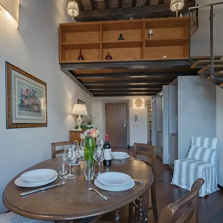 Tiziano Big Penthouse In The Oltrarno * Florence