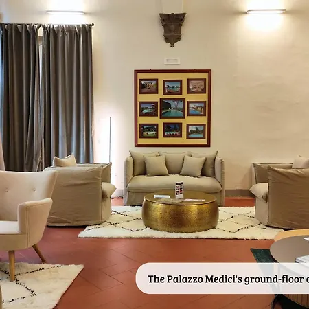 Tiziano Big Penthouse In The Oltrarno Florence